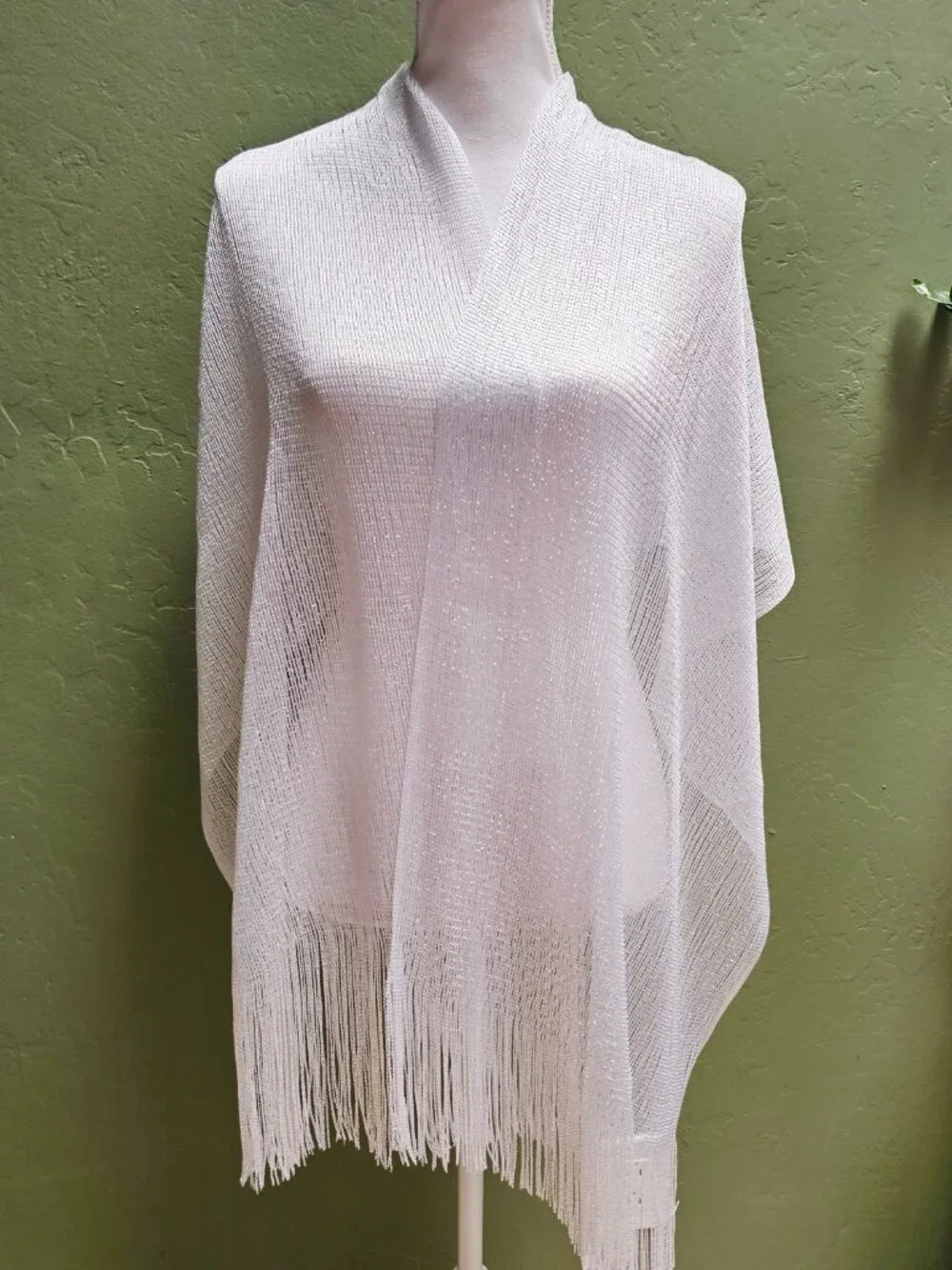 Shimmering White Polyester Scarf Shawl with Tassels Metallic Thread NWT